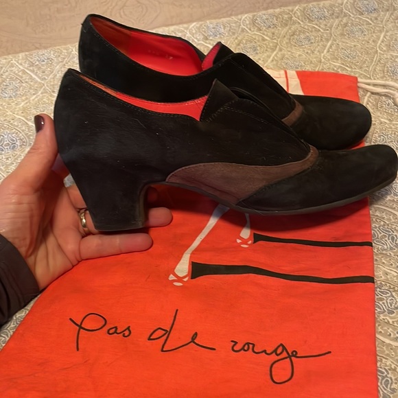 Pas de rouge Shoes - Picture 3 of 12